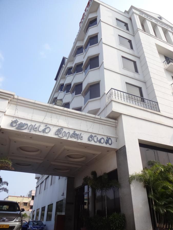 Hotel Grand Palace Chennai Zewnętrze zdjęcie