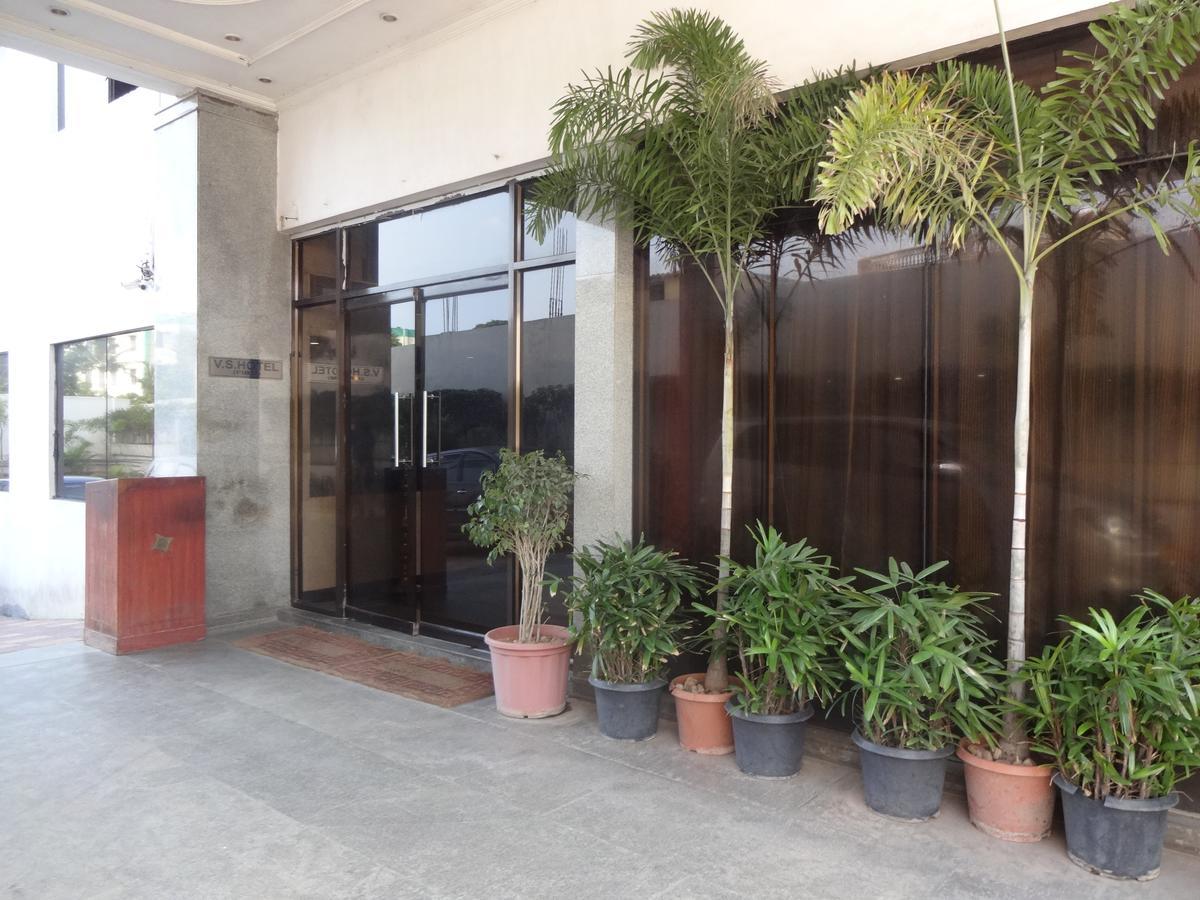 Hotel Grand Palace Chennai Zewnętrze zdjęcie